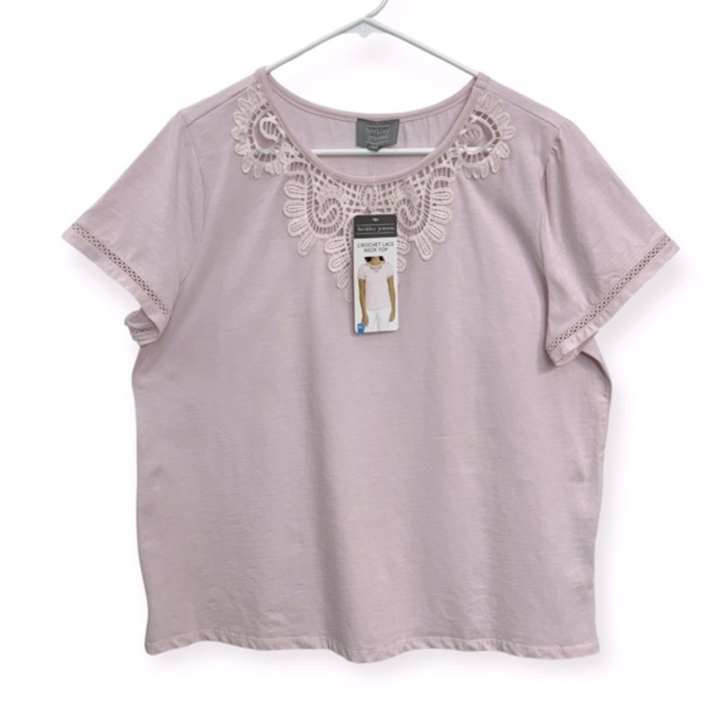 Berkley‎ Jensen Women’s Lace Trim Lavender Tee Size XL *256